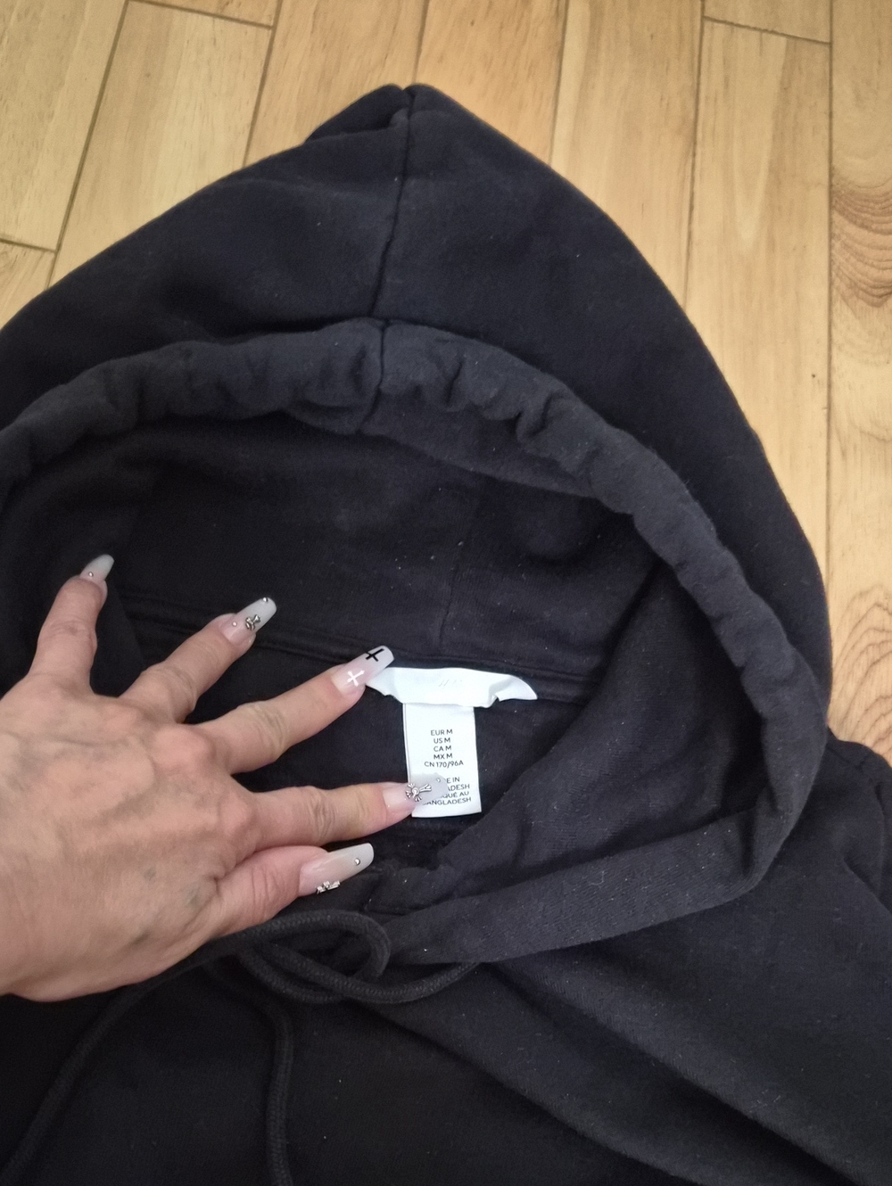 H&M Black Pullover Hoodie